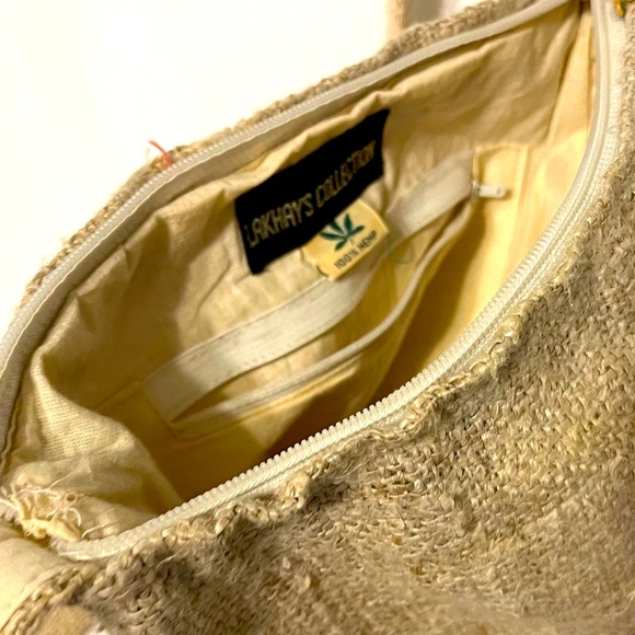 Hemp crossbody handbag with rainbow colored décor and fringed bottom - Picture 9 of 9